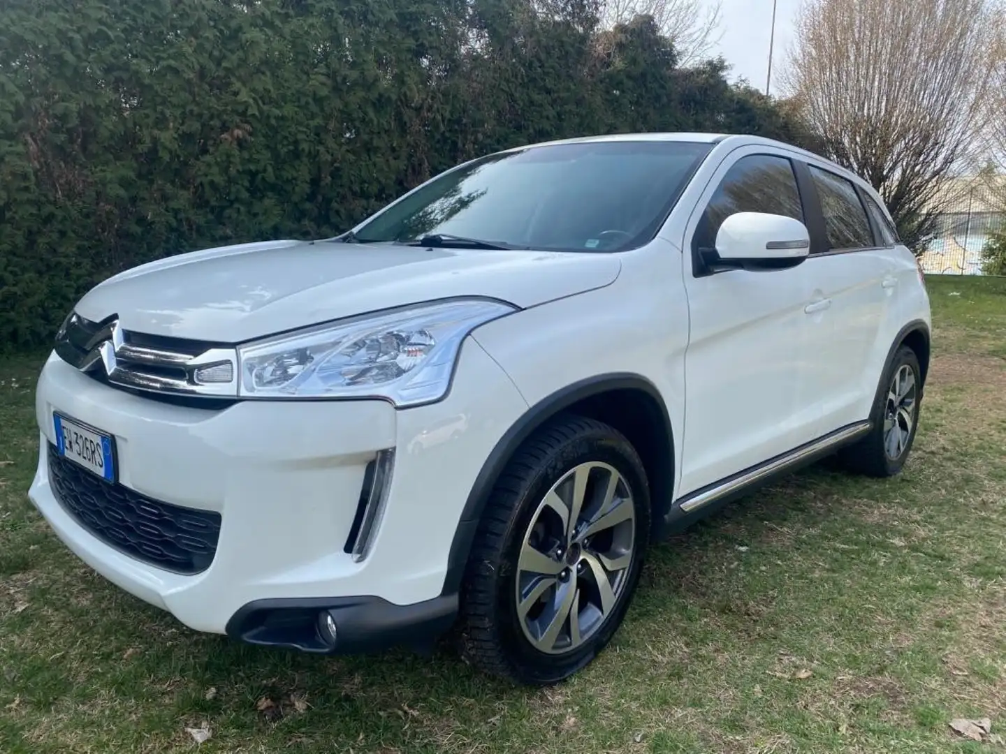 Citroen C4 Aircross 1.6 e-hdi (hdi) Exclusive s&s 2wd Weiß - 2