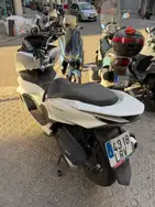PCX125cc 白色　中古車 Honda PCX 125 Alb second hand de vânzare - AutoScout24