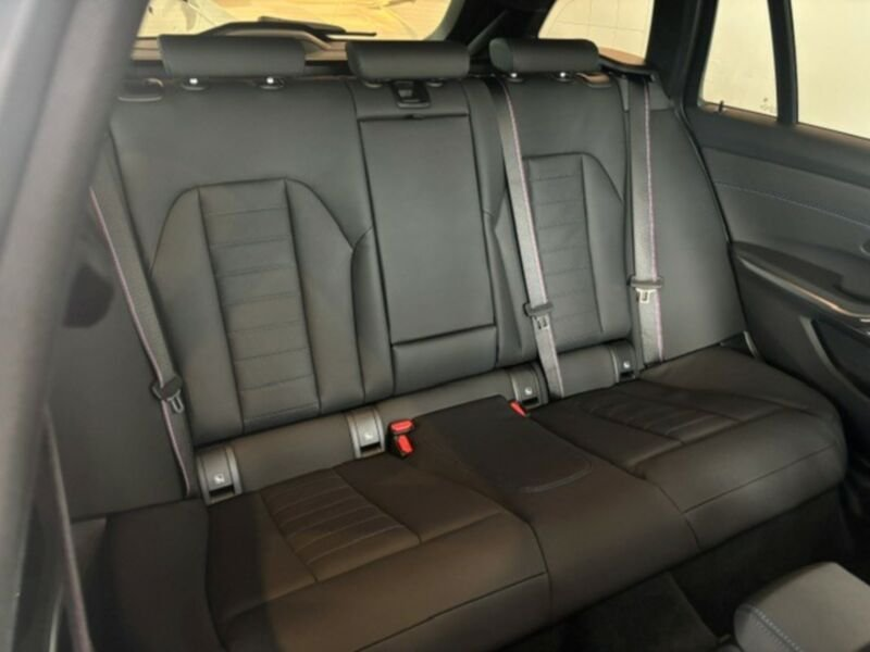 BMW 340 Mi xDrive Touring — photo 12