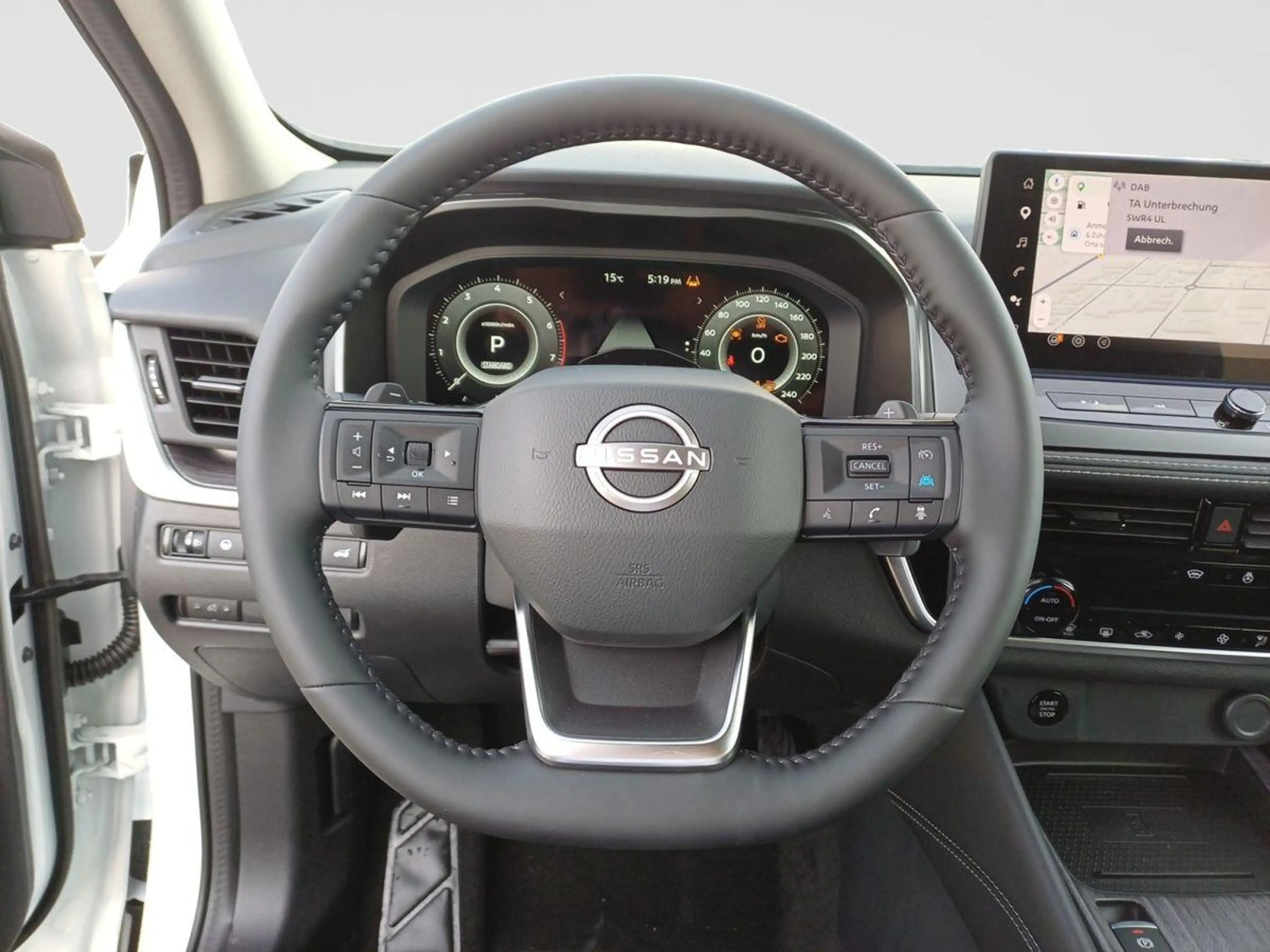 Nissan Qashqai 1.3 DIG-T MHEV 158 PS Xtronic 4x2 Tekna PGD HUD — photo 11