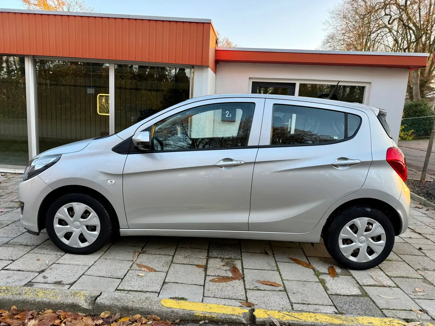 Opel Karl 1.0 75PK ecoFLEX Edition / Airco / Cruise Control Gris - 2