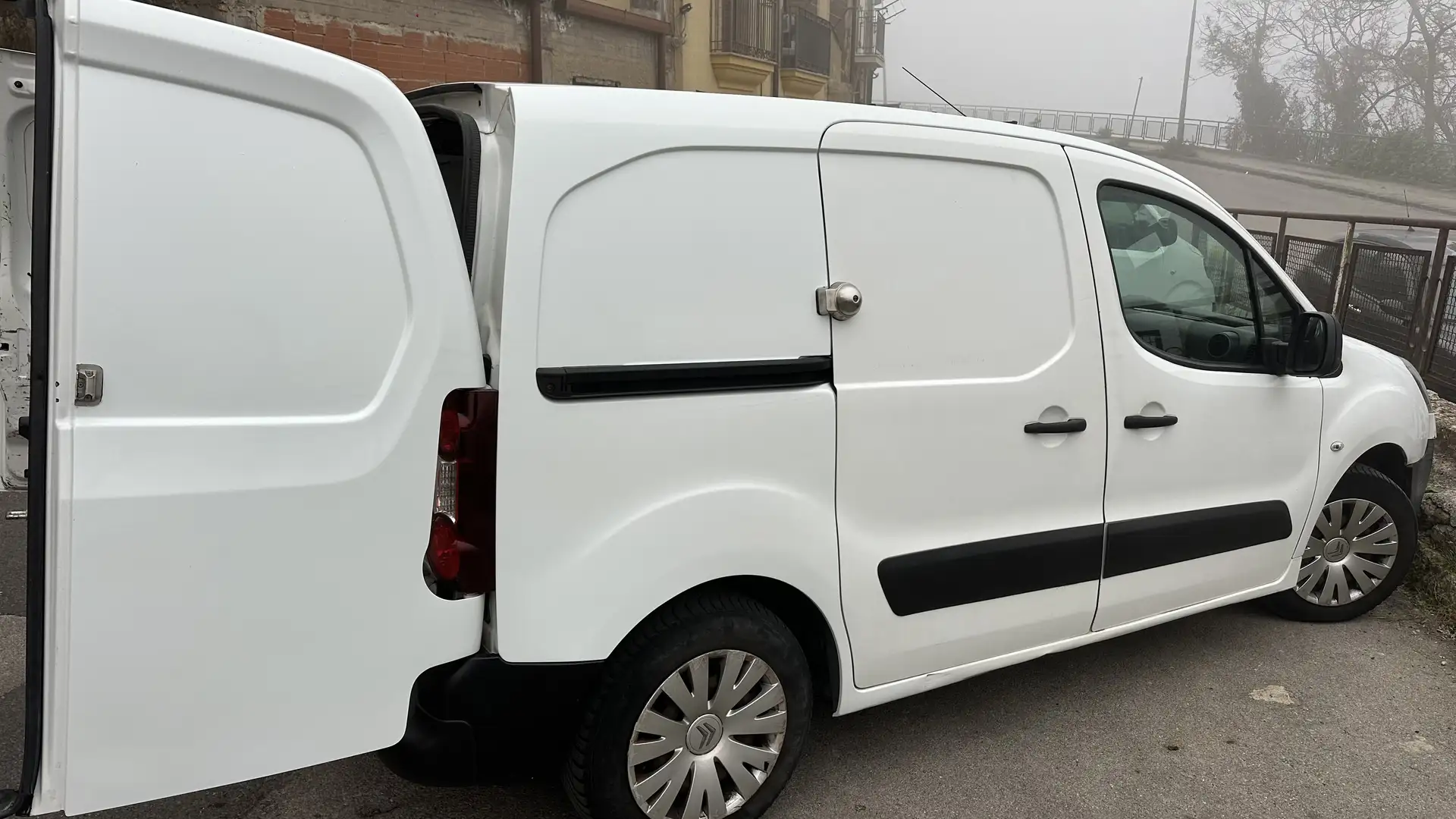 Citroen Berlingo 1.6 hdi 90 cv - 1