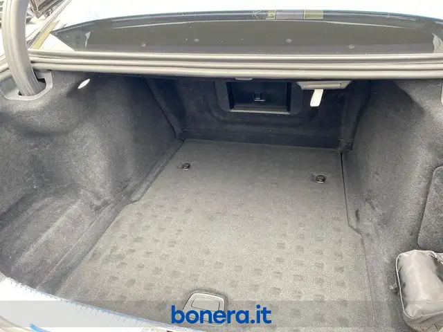Mercedes-Benz S-Class view 9