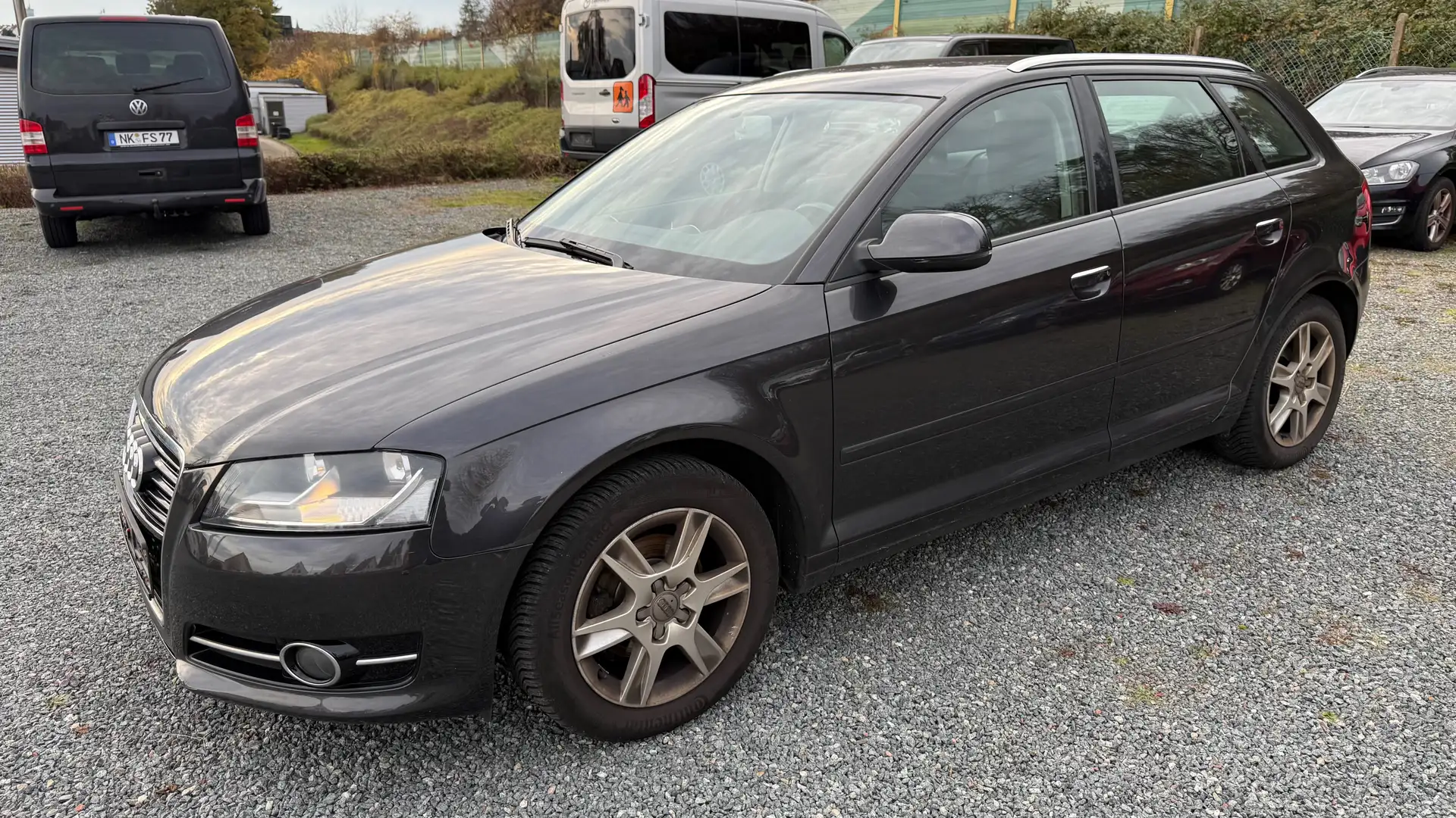Audi A3 1.2 TFSI Attraction Schwarz - 1