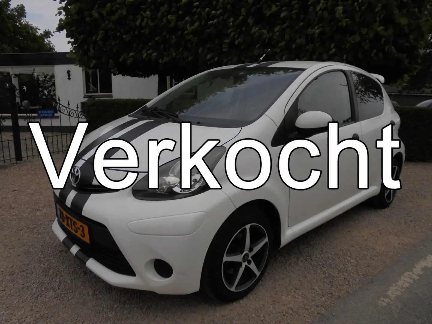 Toyota Aygo 1.0 VVT-i Comfort **30.000 org.km. NAP**NL-AUTO**A Blanc - 1
