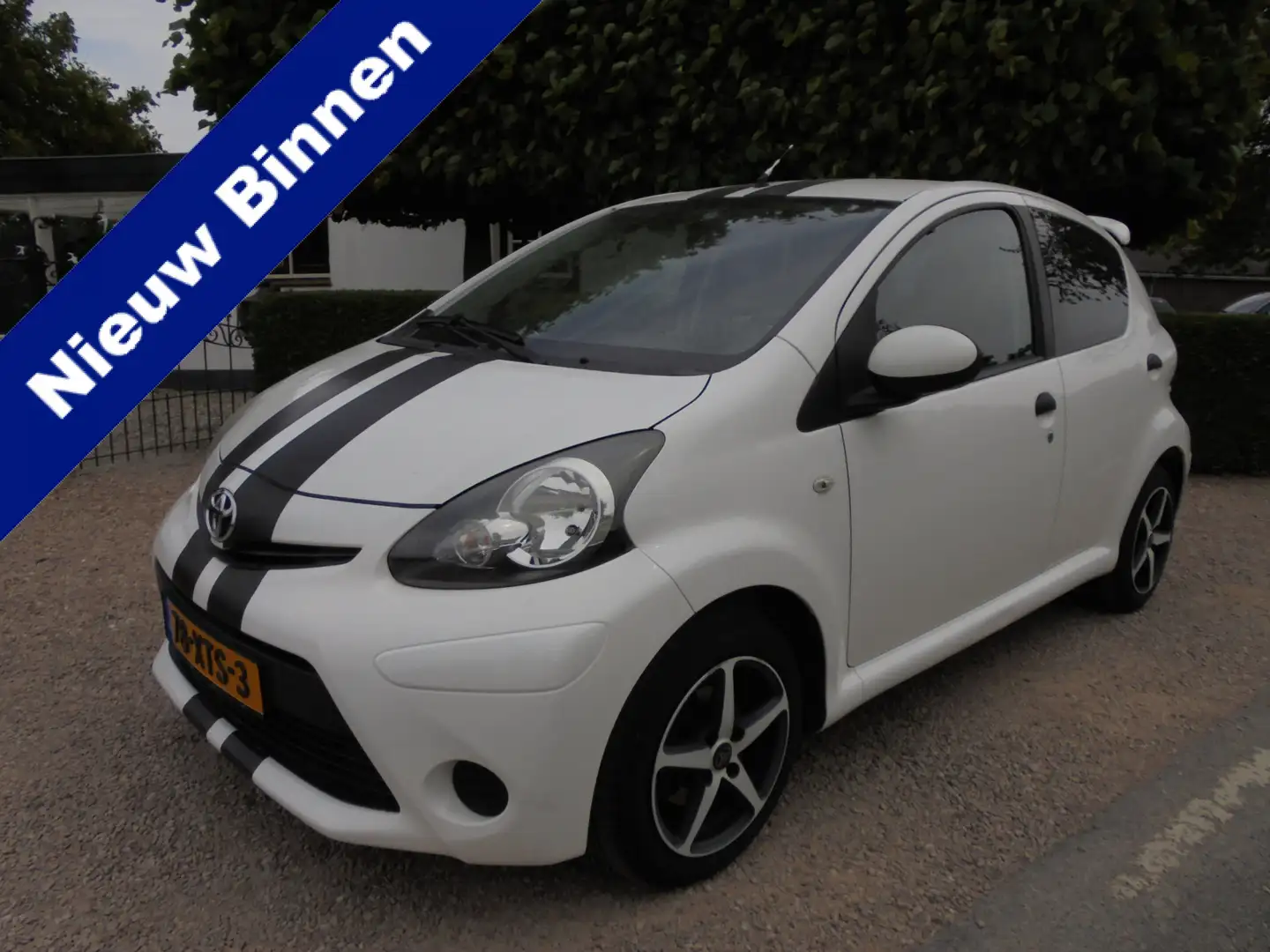 Toyota Aygo 1.0 VVT-i Comfort **30.000 org.km. NAP**NL-AUTO**A Weiß - 1