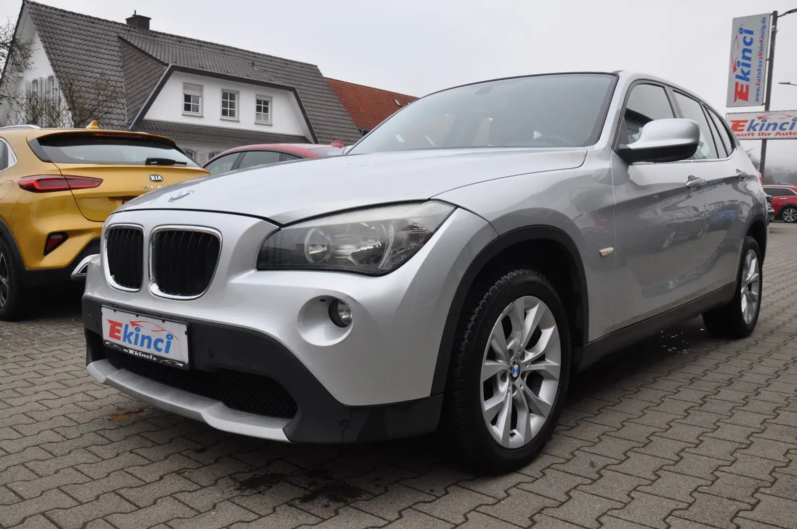BMW X1 28 i xDrive Argent - 1