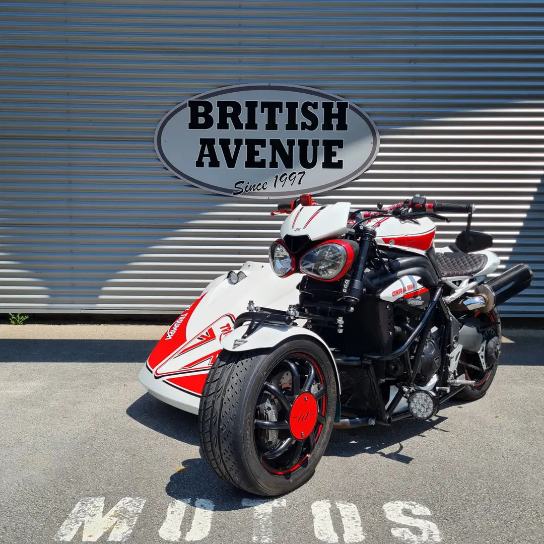 Triumph Speed Triple 1050 - 2