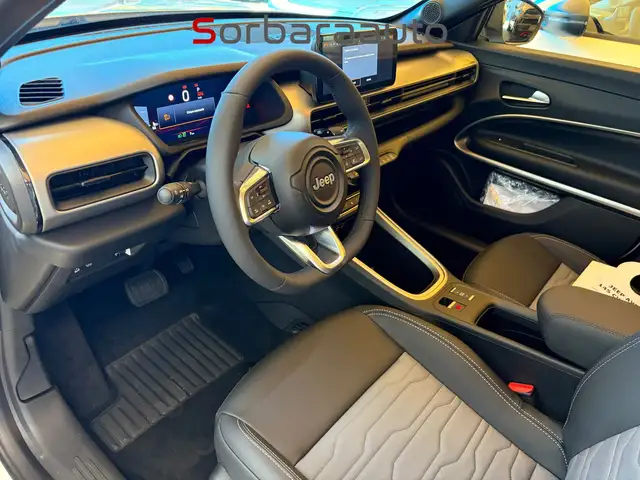 Jeep Avenger view 11