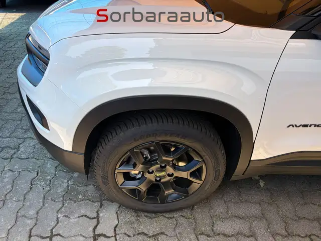 Jeep Avenger view 9
