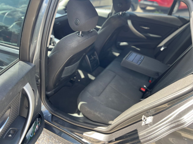 BMW 318 d F31 Touring xDrive - TÜV 06.2028 - NAVI — photo 11