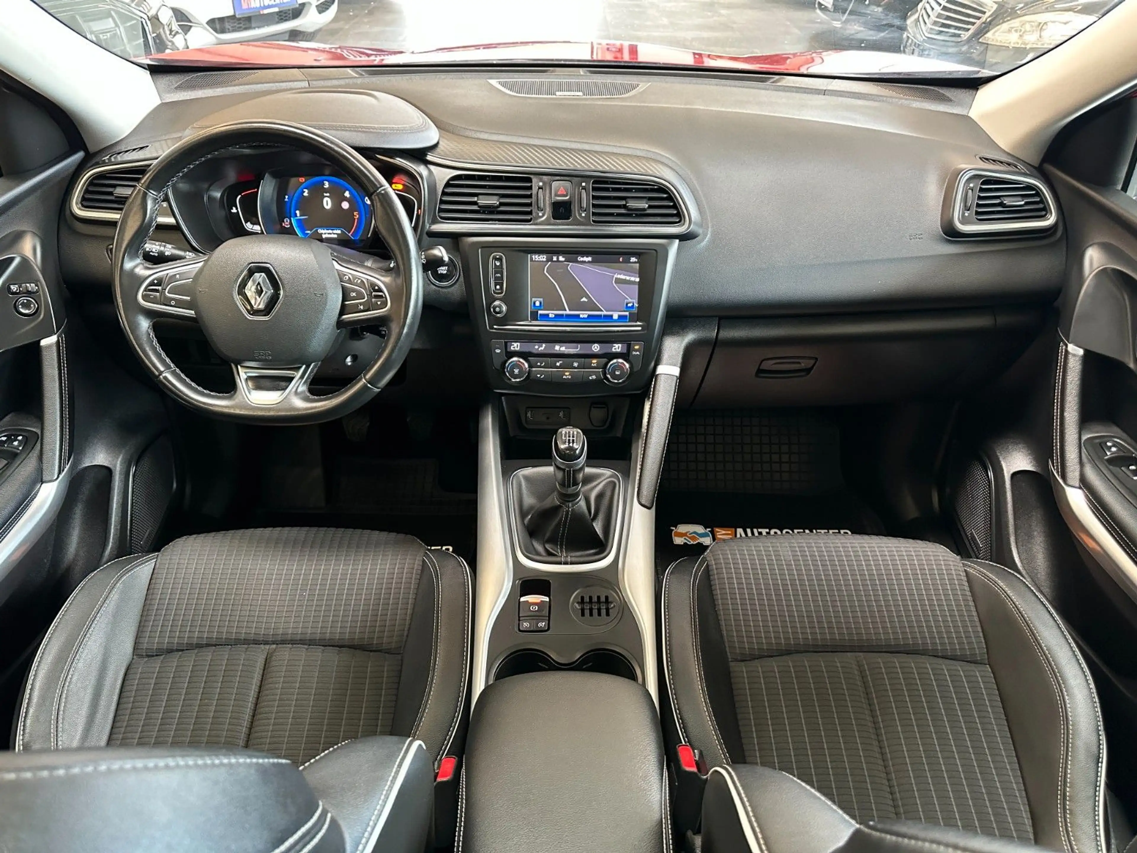 Renault Kadjar *BOSE*KEYLESS*PANO*ACC*NAVI*PDC/CAM* — photo 7