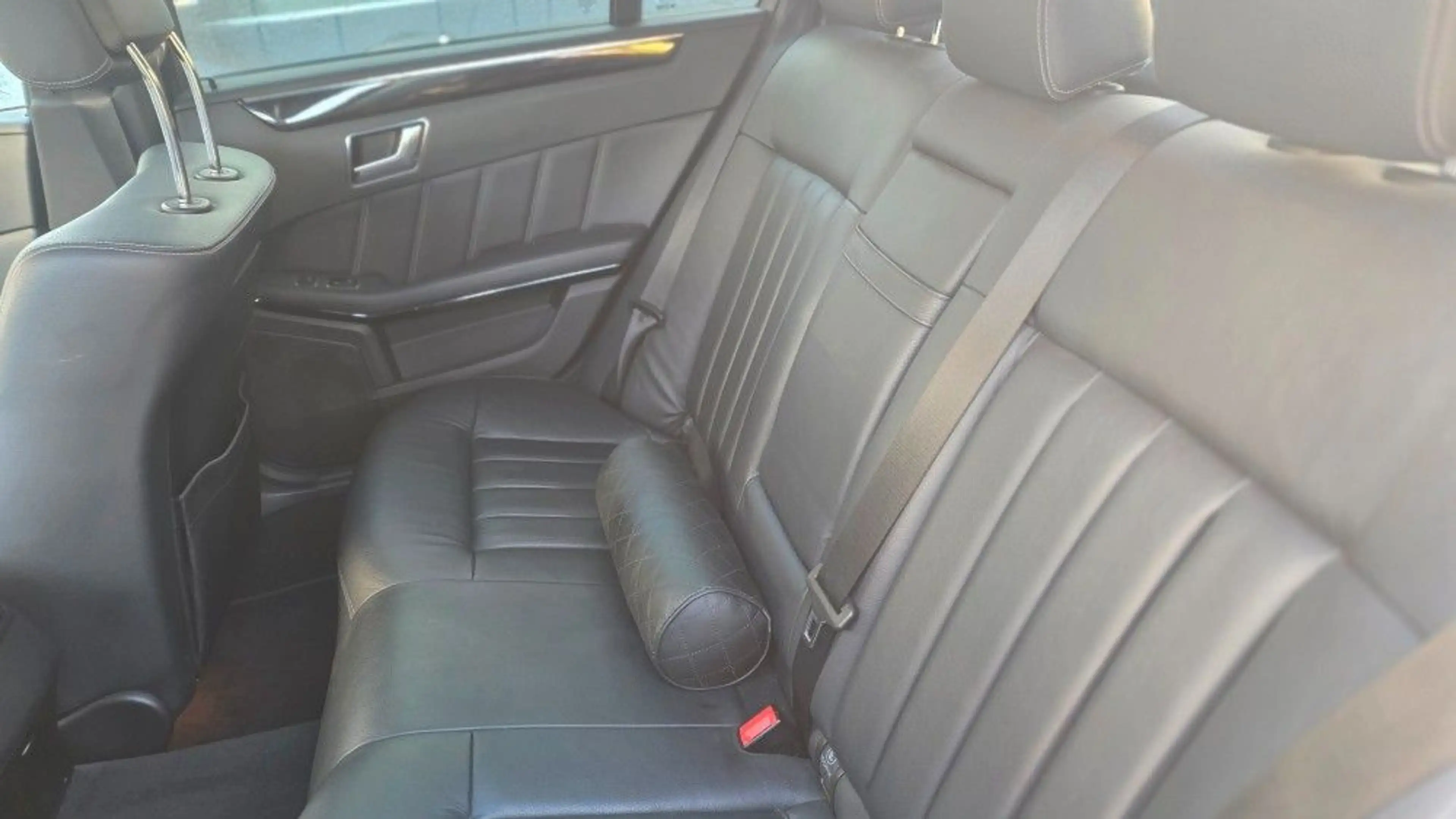 Mercedes-Benz E 250 Limousine BlueTec 4Matic LH — photo 15