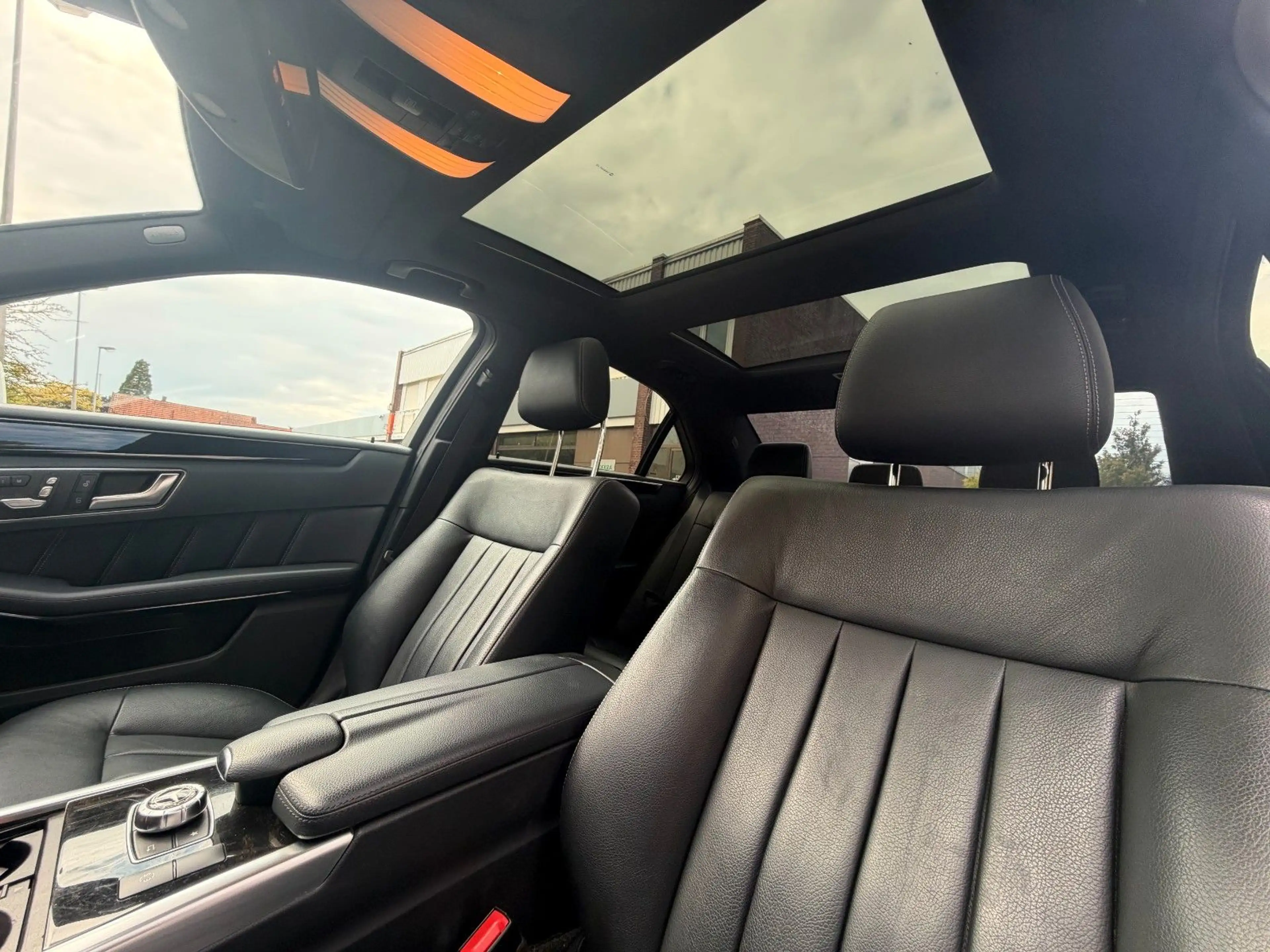 Mercedes-Benz E 250 Limousine BlueTec 4Matic LH — photo 13