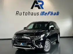 Mitsubishi Outlander PHEV Plus 4WD*EXCLUSIVE*LEDER*NAVI*KAM