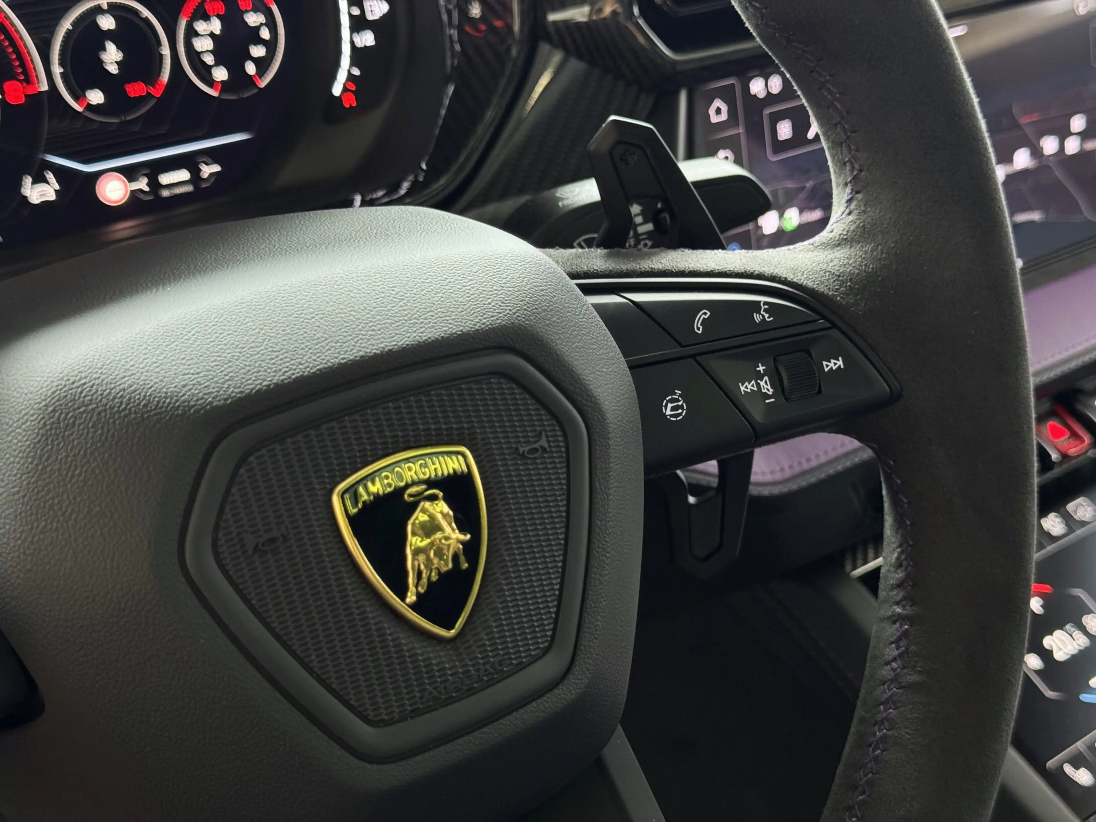 Lamborghini Urus 4.0 V8 SE 800 PK VOL OPTIES/CARBON /AD PERSONAM/ V — photo 15