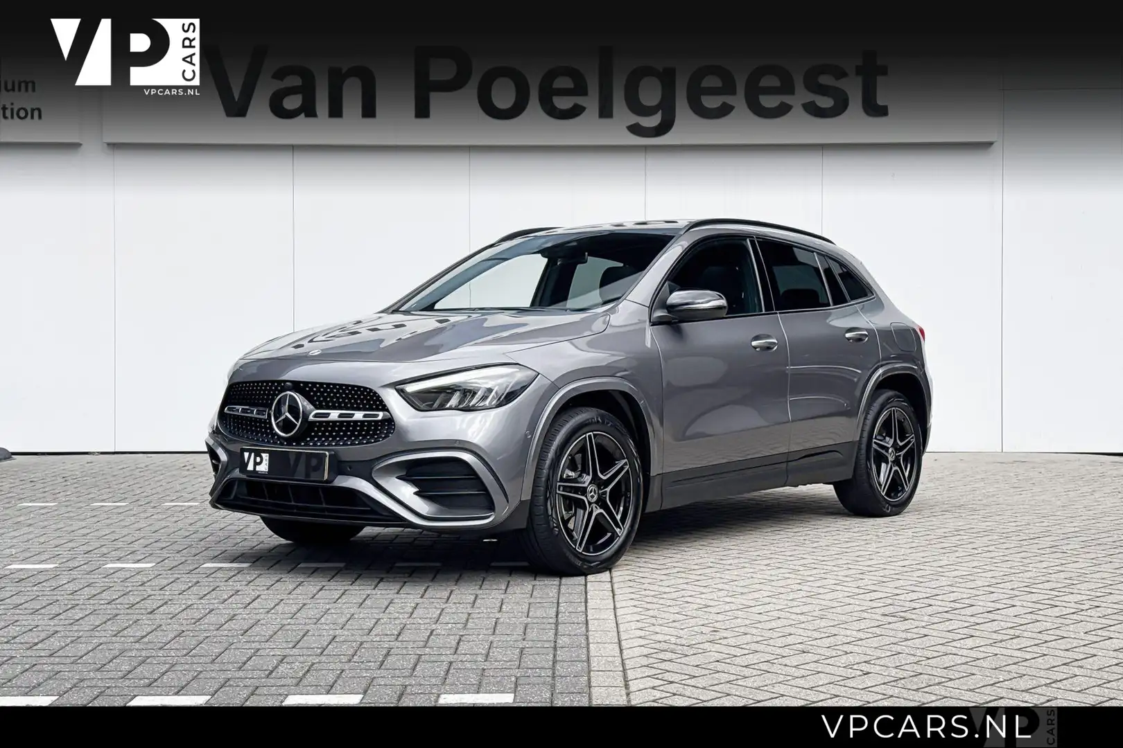 Mercedes-Benz GLA 250 e AMG Line Panoramadak Gris - 1