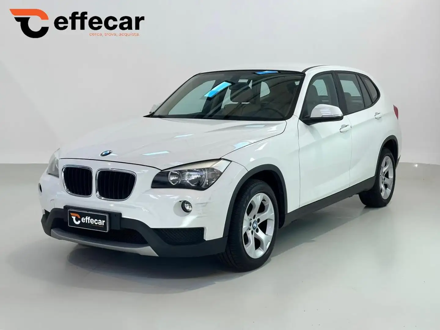 BMW X1 sDrive18d Bianco - 1