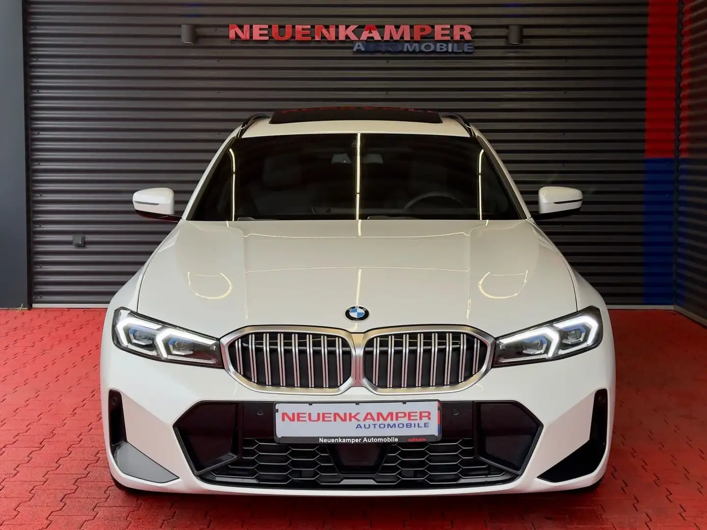 BMW 320 d xDrive Touring M Sport Laser Pano ACC HuD Wit - 2