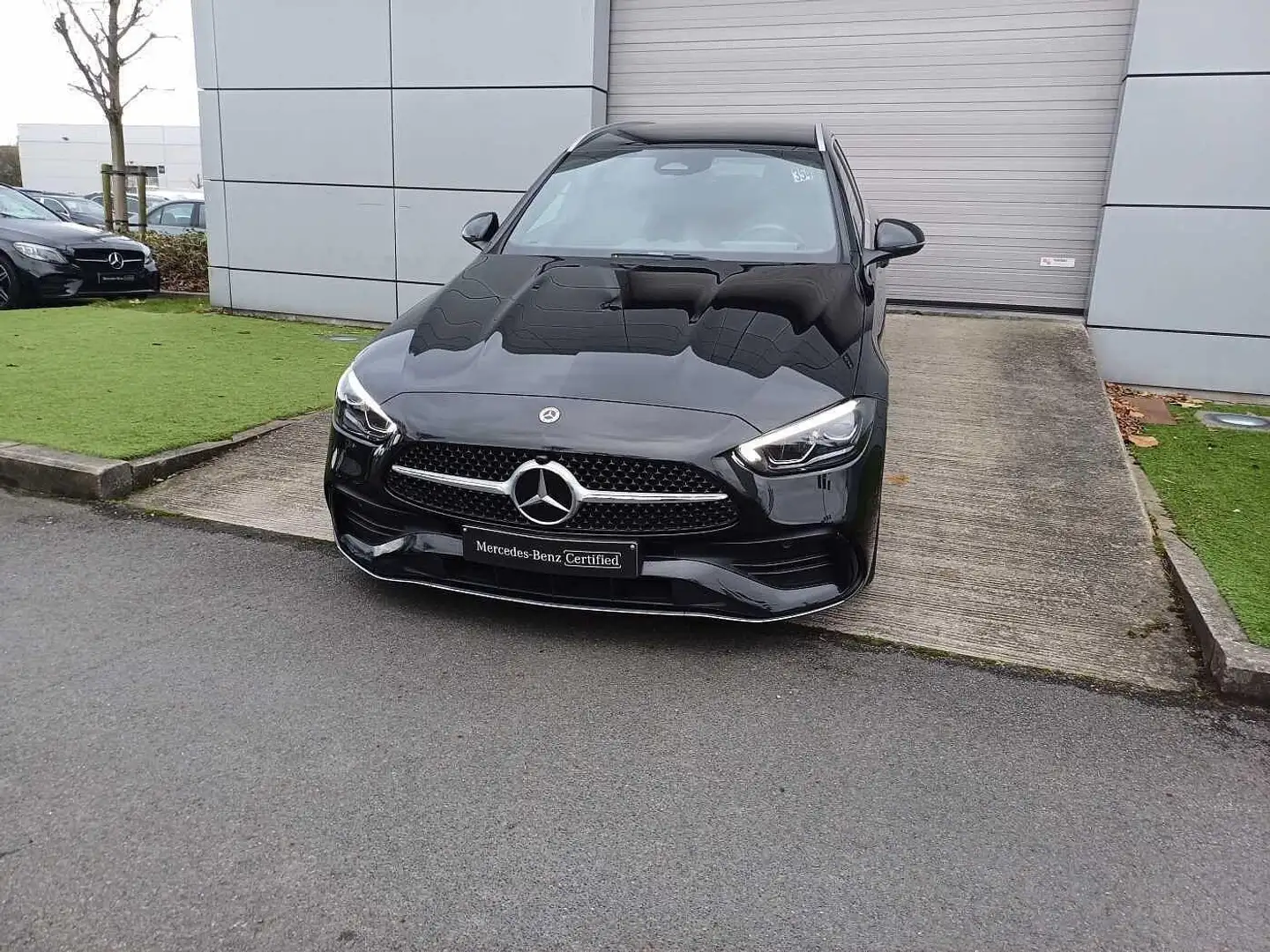 Mercedes-Benz C 300 e Estate AMG LINE Zwart - 2