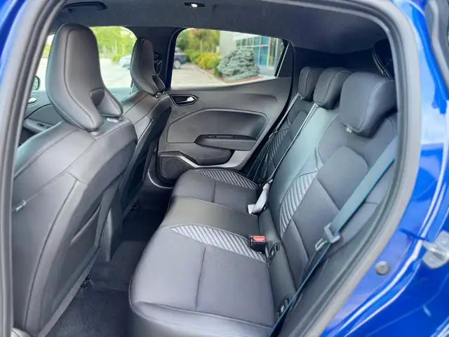 Renault Clio view 9