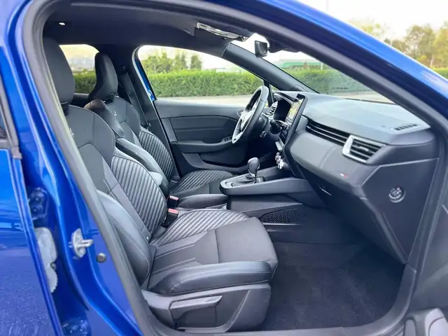 Renault Clio view 12