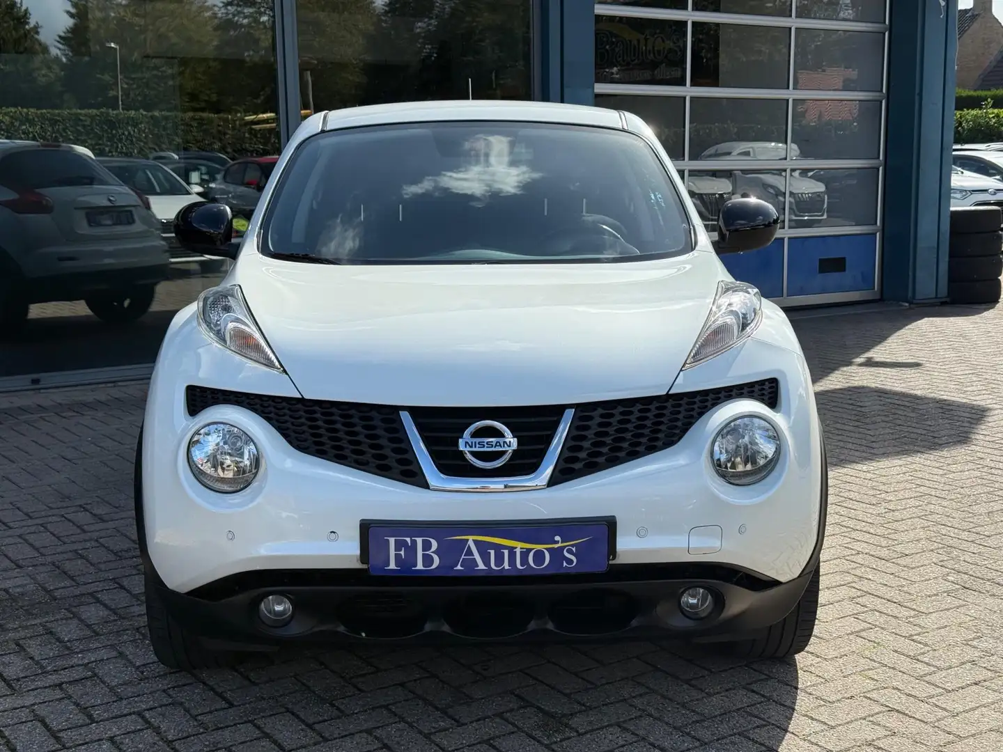 Nissan Juke 1.6 Connect Edition Airco Cruise Navi Lmv Wit - 2
