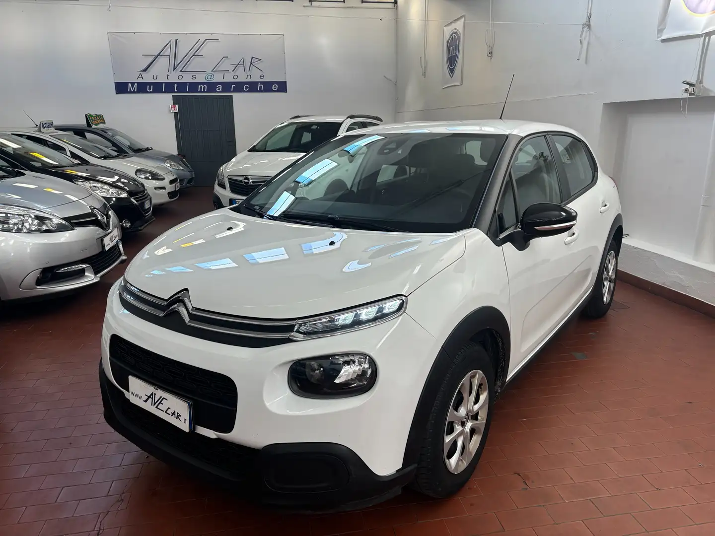 Citroen C3 1.2 puretech ADATTA PER LA GUIDA A NEOPATENTATI Weiß - 1