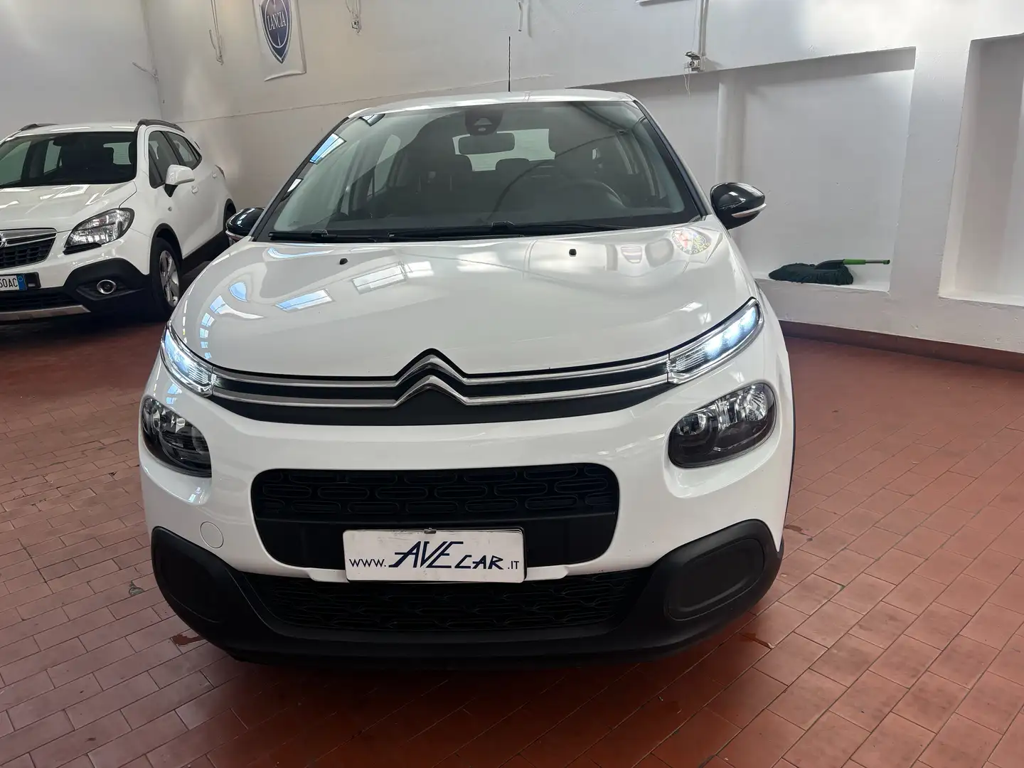 Citroen C3 1.2 puretech ADATTA PER LA GUIDA A NEOPATENTATI Weiß - 2