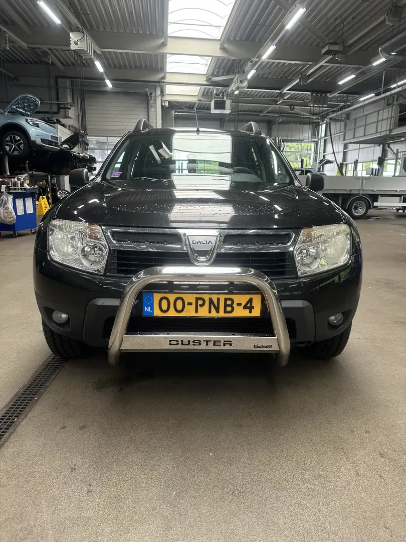 Dacia Duster 1.6 Lauréate 2wd Zwart - 2