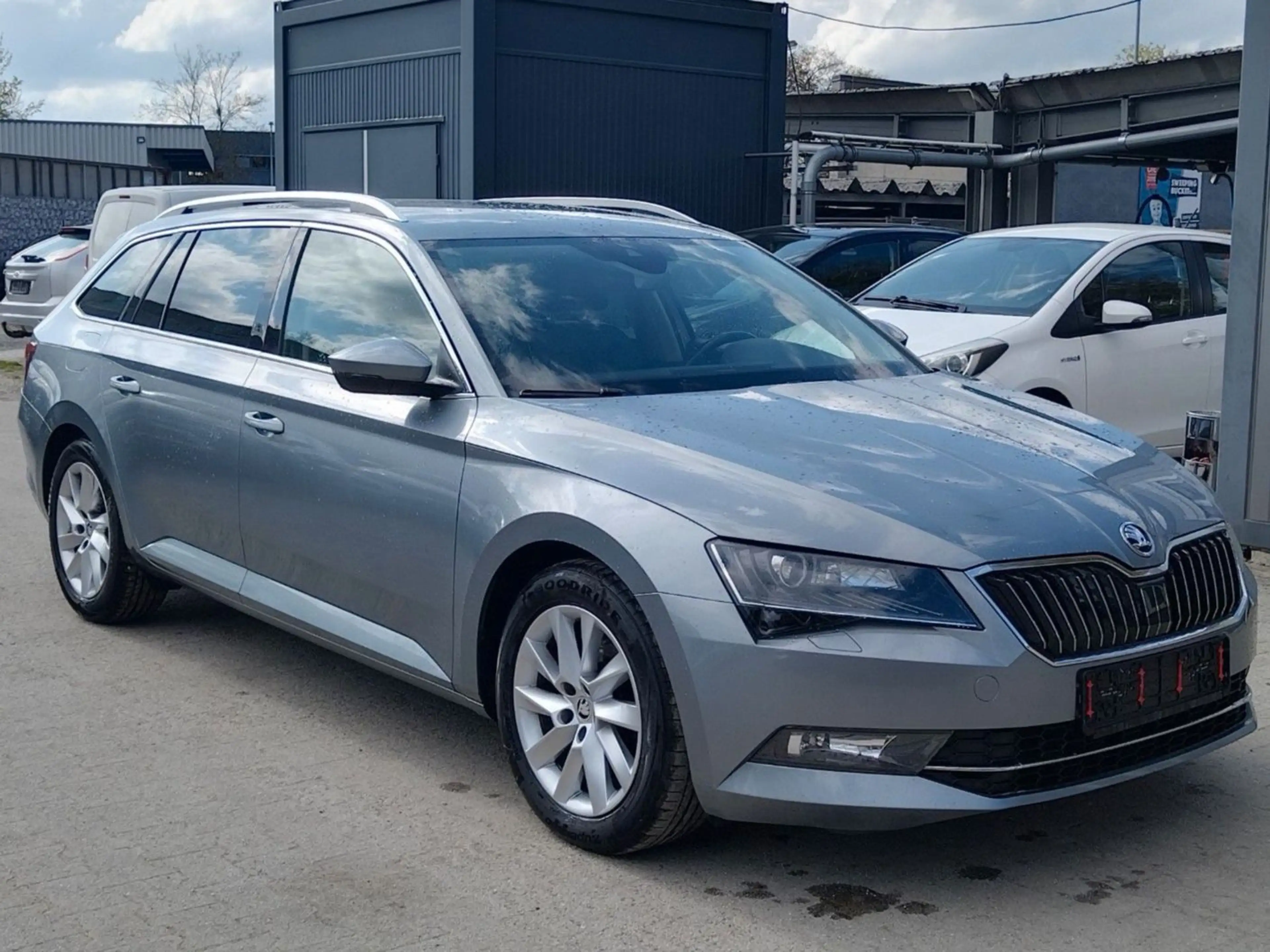 Skoda Superb Combi Style+140 KW+LEDER+MEMORYSITZ+XENON — photo 4