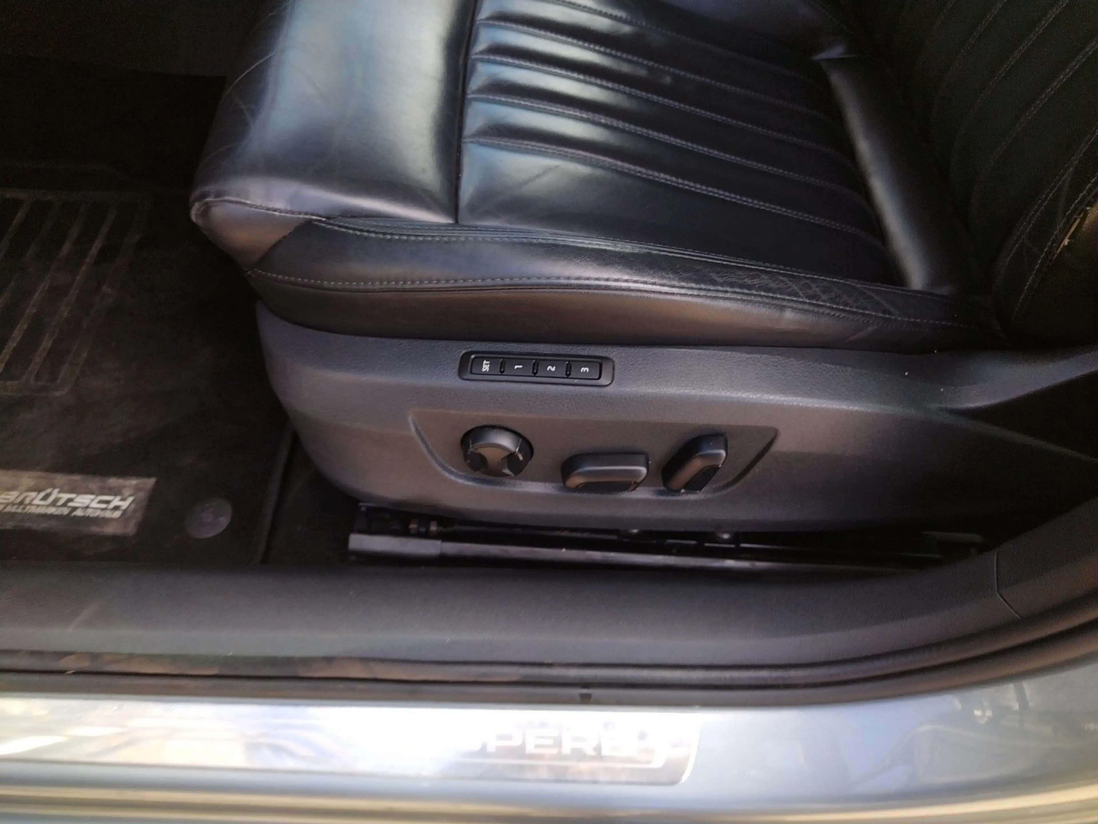 Skoda Superb Combi Style+140 KW+LEDER+MEMORYSITZ+XENON — photo 15