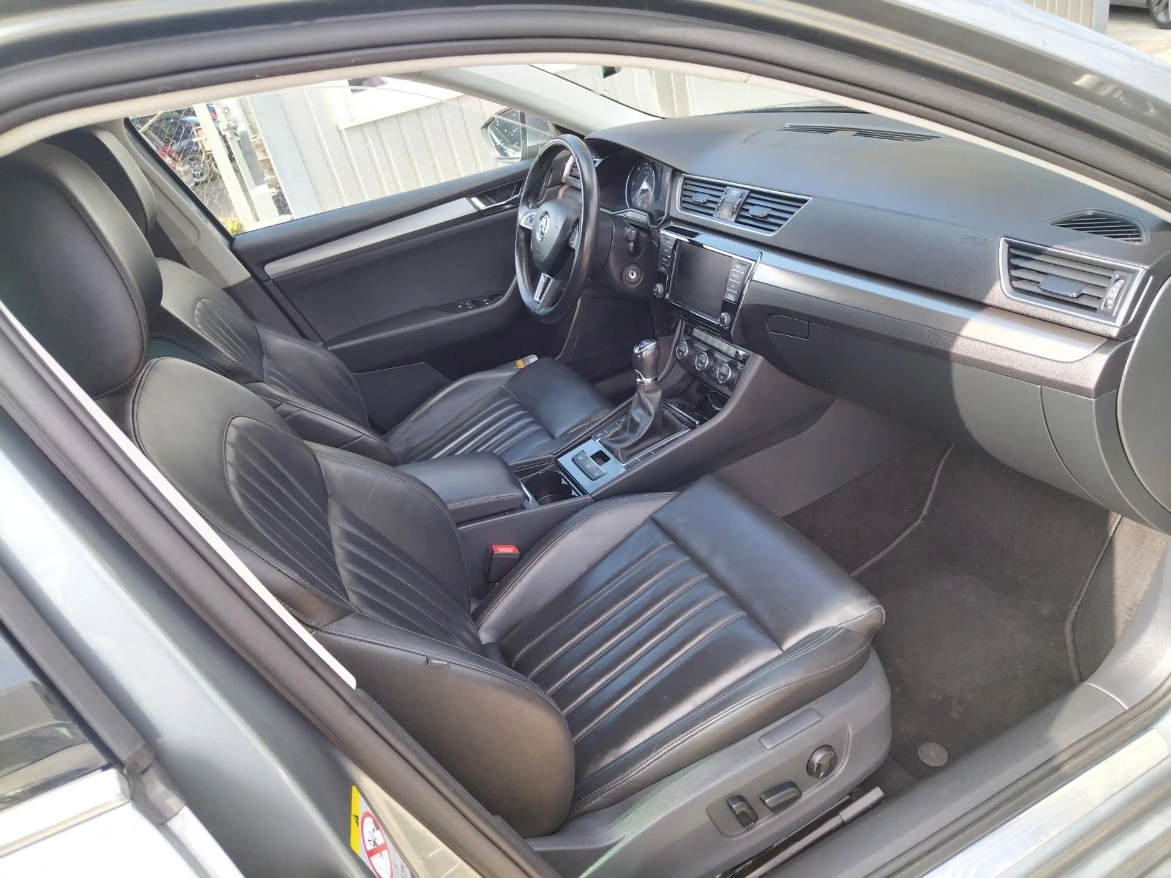 Skoda Superb Combi Style+140 KW+LEDER+MEMORYSITZ+XENON — photo 12