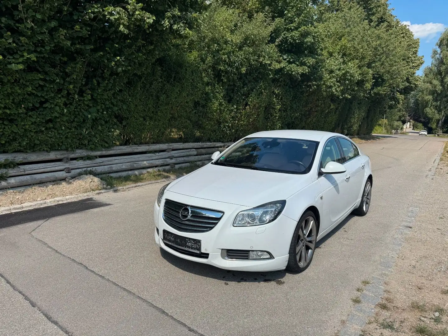 Opel Insignia A Lim. Cosmo OPC Line Paket Beyaz - 1