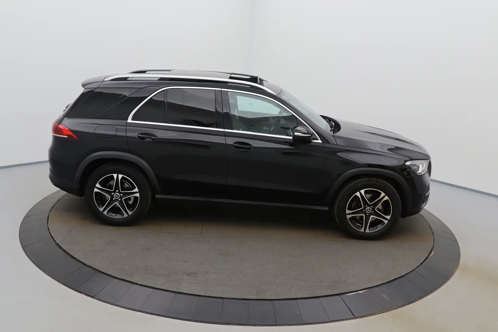 Mercedes-Benz GLE 350 350dA 4-Matic Premium LEDER/CUIR Multibeam LED GPS Zwart - 2