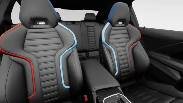 BMW M2 view 11