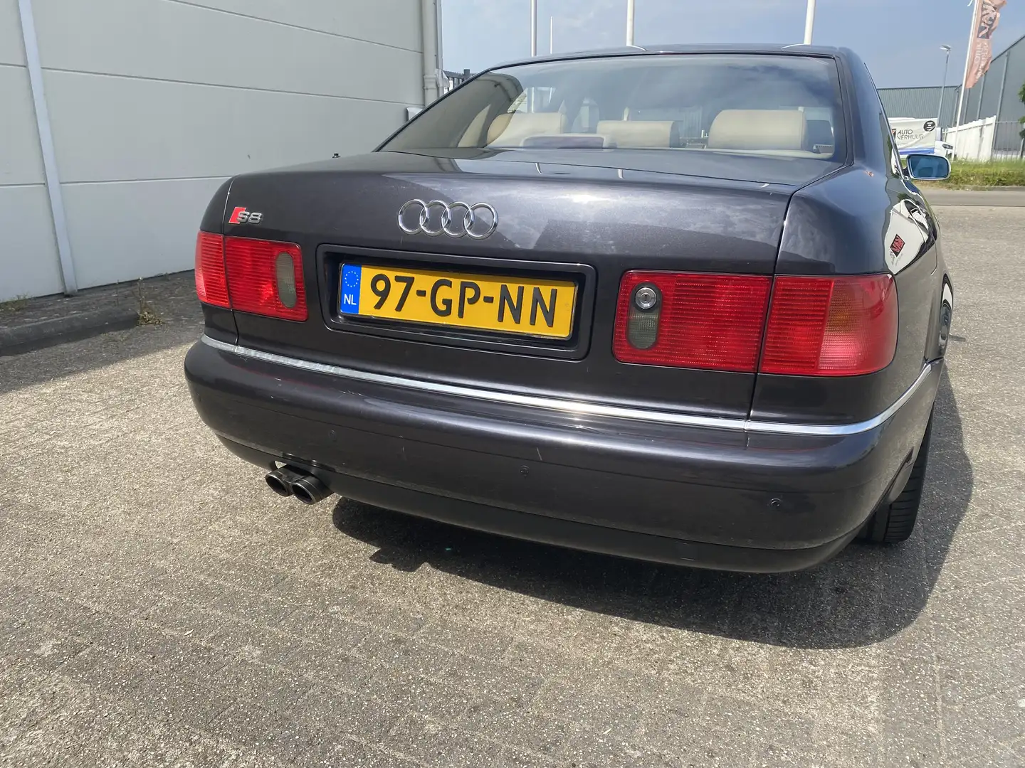 Audi S8 4.2 5V Grijs - 2