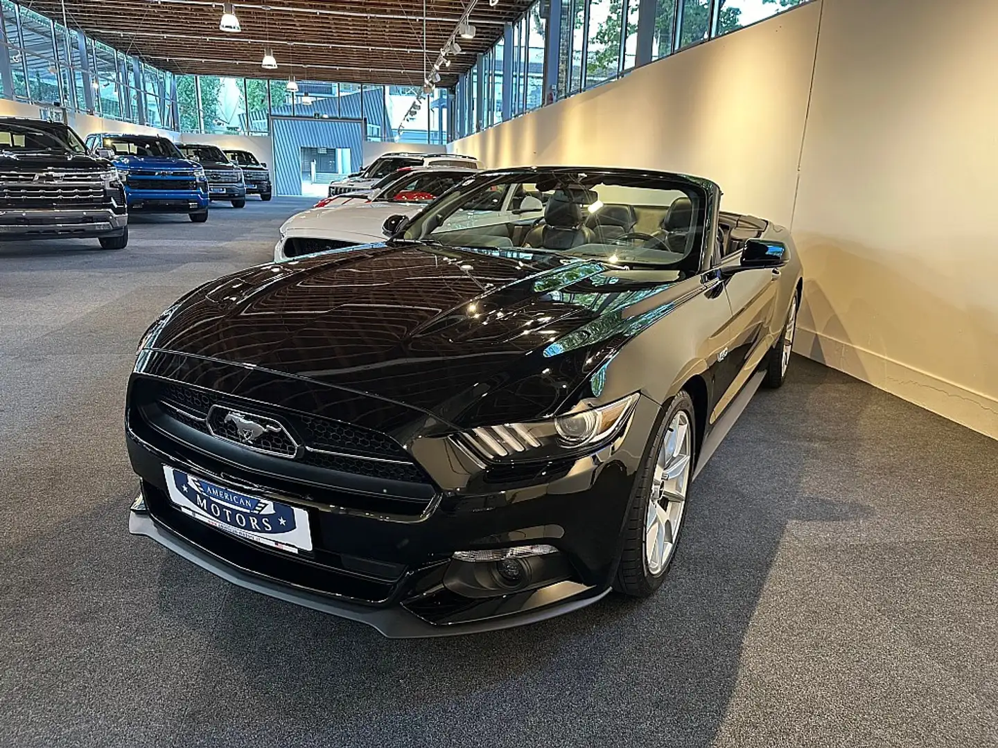 Ford Mustang 5.0 Anniversary Cabriolet Negro - 1
