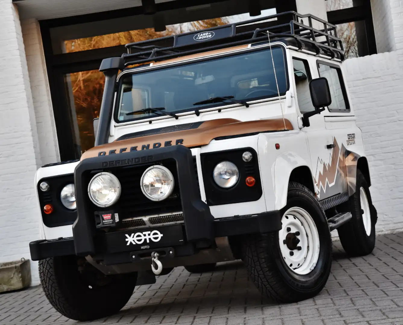 Logisch Menda City Wereldvenster Land Rover Defender SUV/4x4/Pick-up in Wit tweedehands in Varsenare voor €  64.950,-