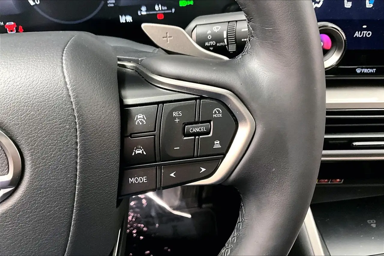 Lexus TX снимка Lexus TX