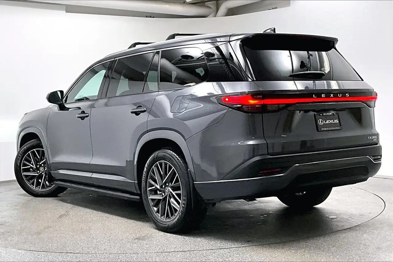 Lexus TX снимка Lexus TX