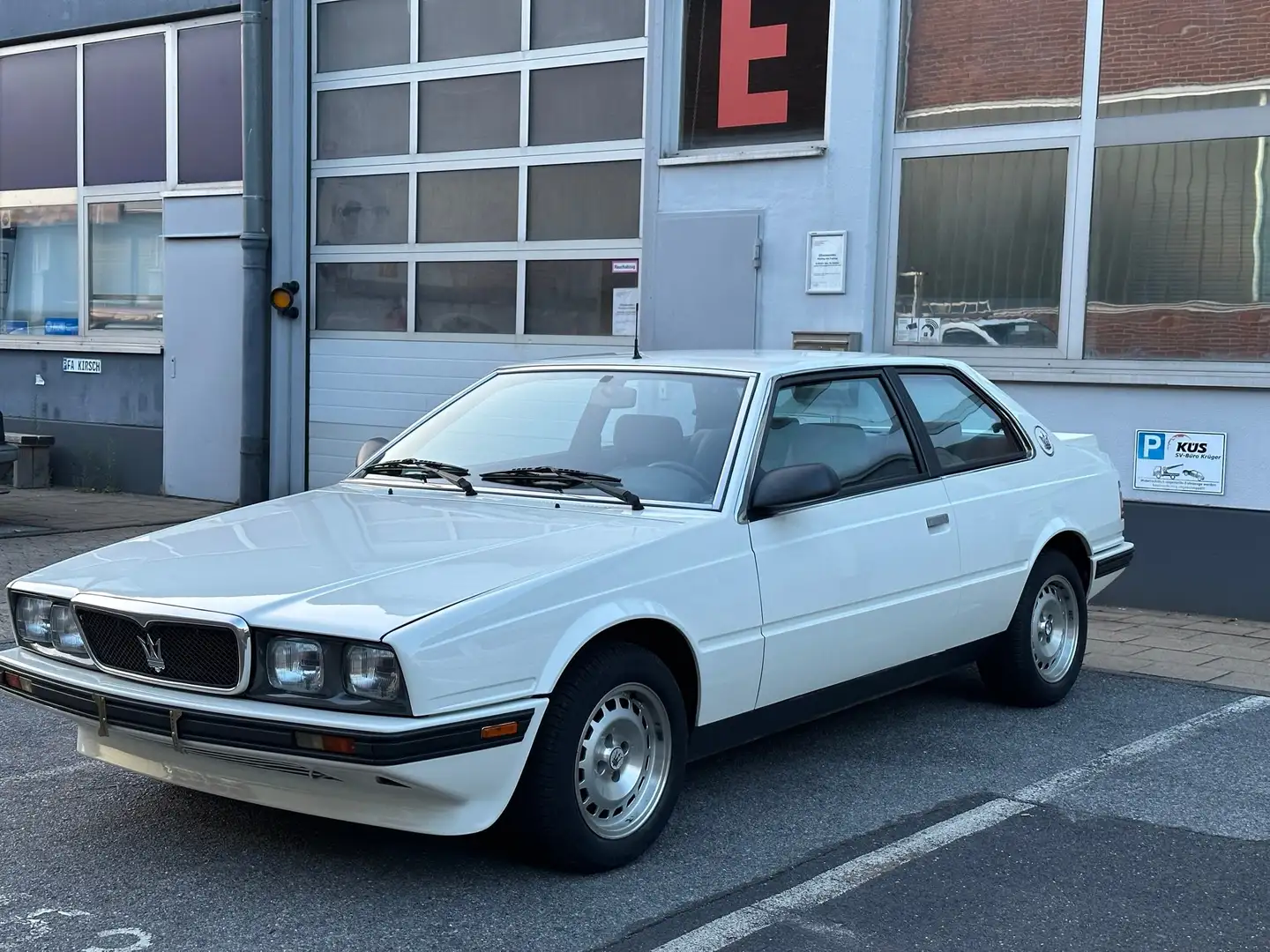 Maserati 222 Biały - 1