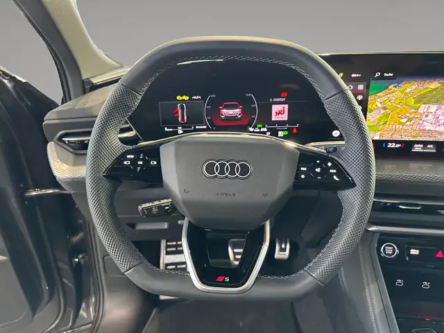 Audi Q5 view 8