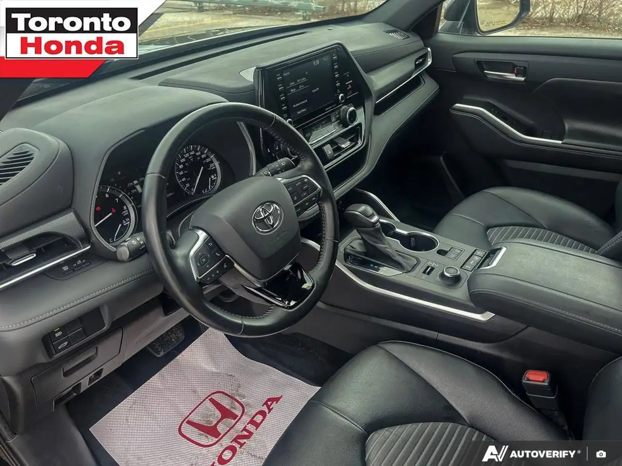 Toyota Highlander снимка Toyota Highlander