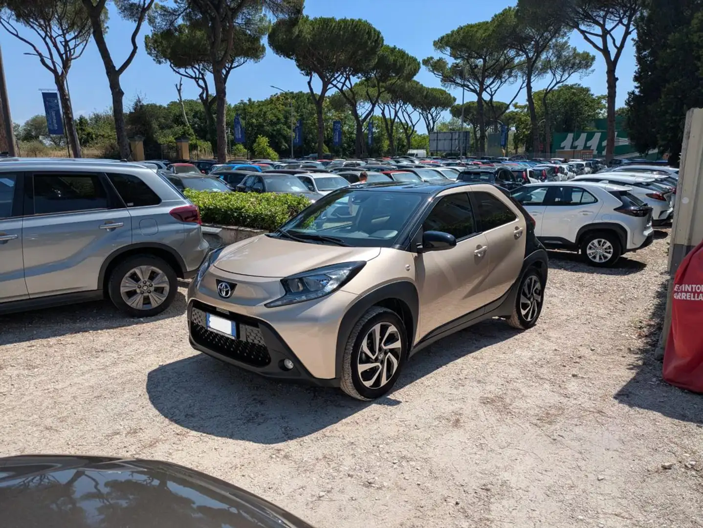 Toyota Aygo X S-CVT 1.0cc 72cv SAFETYPACK ANDROID/CARPLAY Beige - 1
