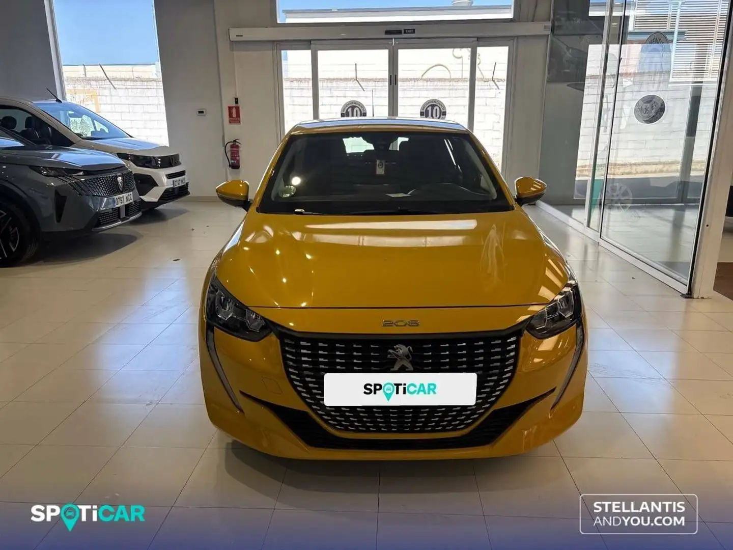 Peugeot 208 1.2 Puretech S&S Active Pack 75 Amarillo - 2