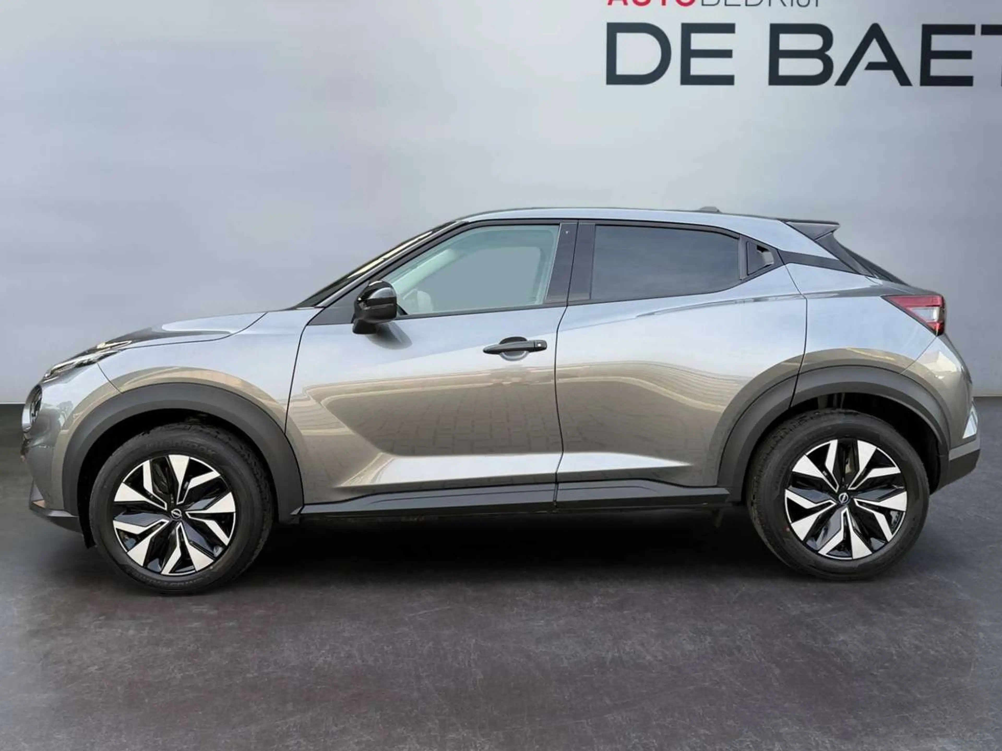 Nissan Juke 1.0 DIG-T Acenta 5d 84kW 6MT — photo 6
