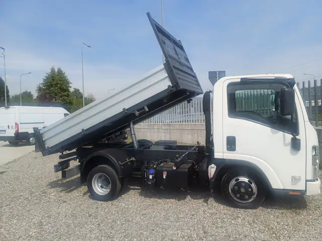 Isuzu NKR M21 RIBALTABILE