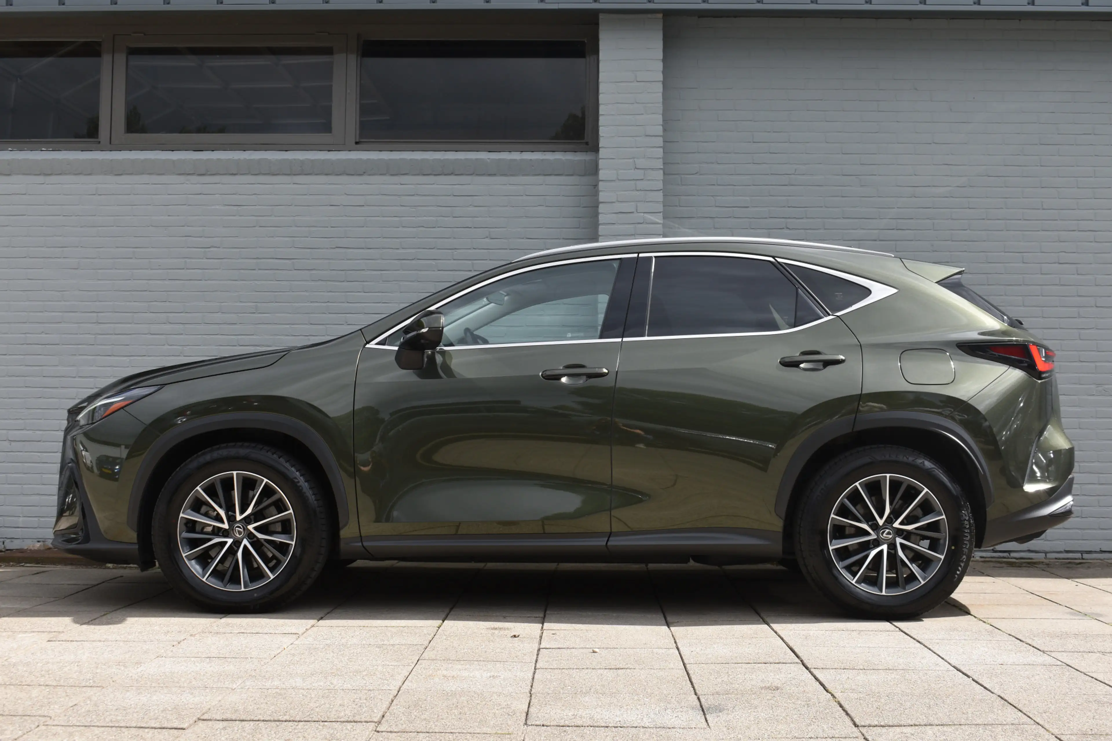 Lexus NX 450h+ AWD Luxury Line Limited Automaat 309pk | PDC | BSM — photo 3