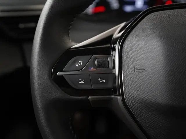 Peugeot 208 view 7